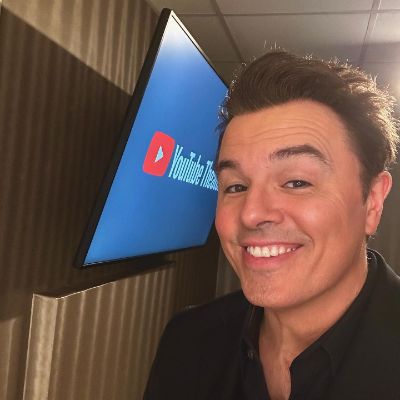 Emilia Clarke was in a brief relationship with Seth MacFarlane in 2012.